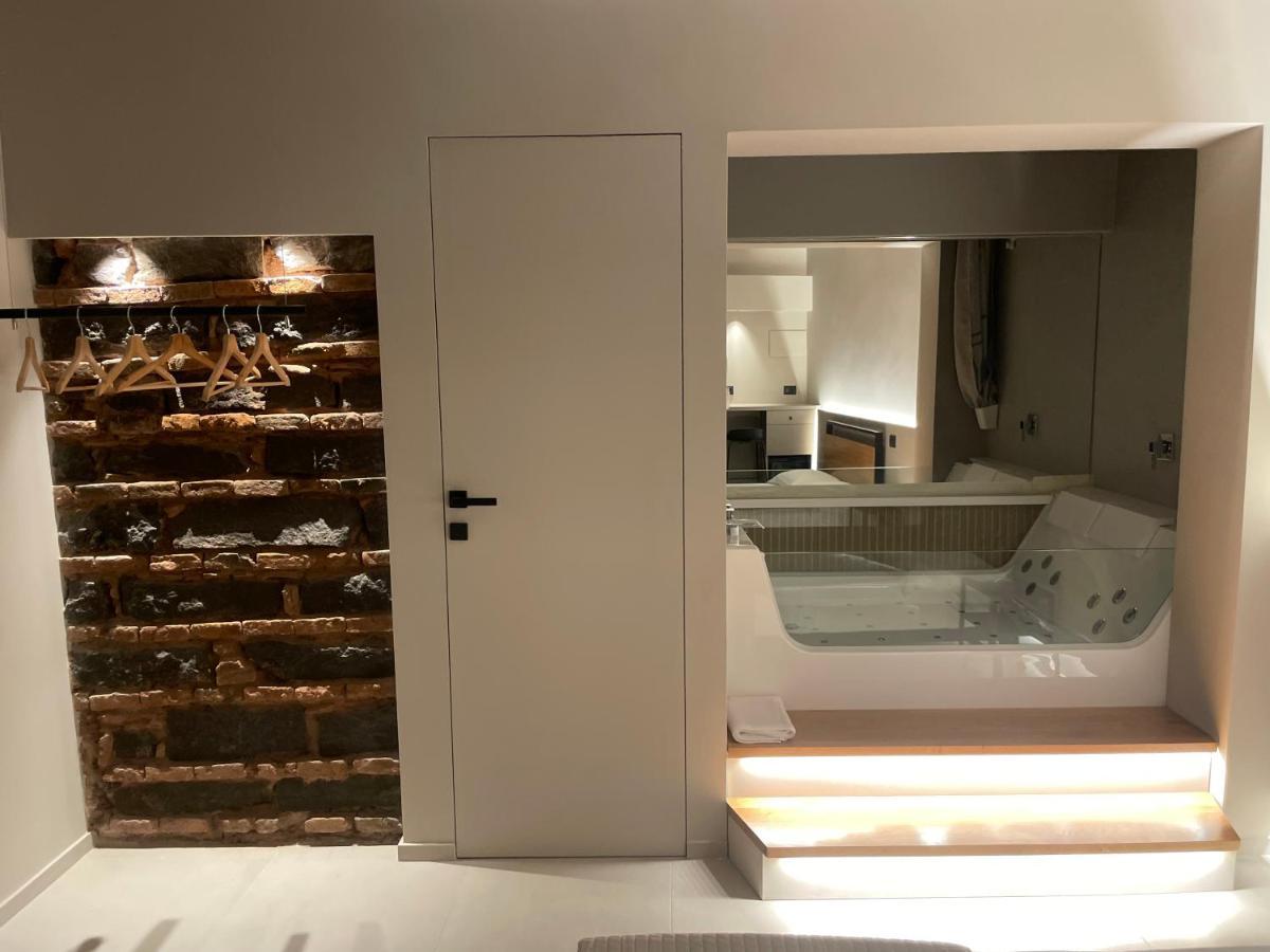 Le Dimore Degli Archi Rooms & Suite คาตาเนีย ภายนอก รูปภาพ