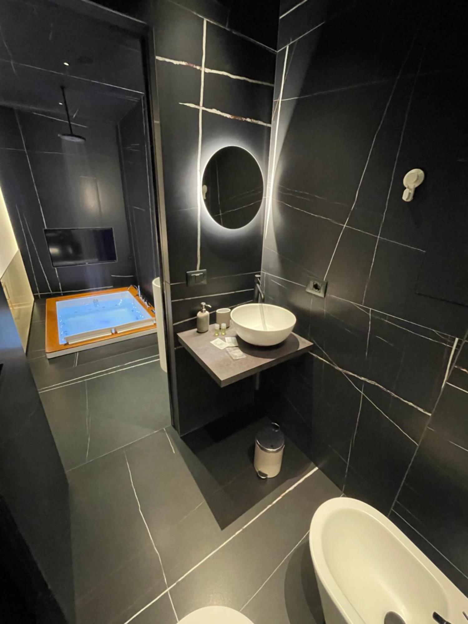 Le Dimore Degli Archi Rooms & Suite คาตาเนีย ภายนอก รูปภาพ